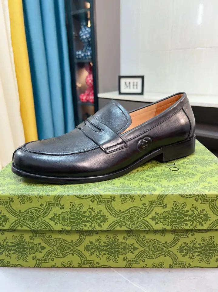 Men's shoes 💰500🌹🌹Niuli [GUCCI Gucci] A new style of formal men's leather shoes is coming~ The original quality upper is made of patent leather imported from Italy, the leather is soft and delicate, comfortable and soft first-layer cowhide lining, rubber wear-resistant outsole, the shoe shape is dignified and domineering, and the luxury charm cannot be concealed! The natural and free nouveau riche leads the trend. Code number: 38-44